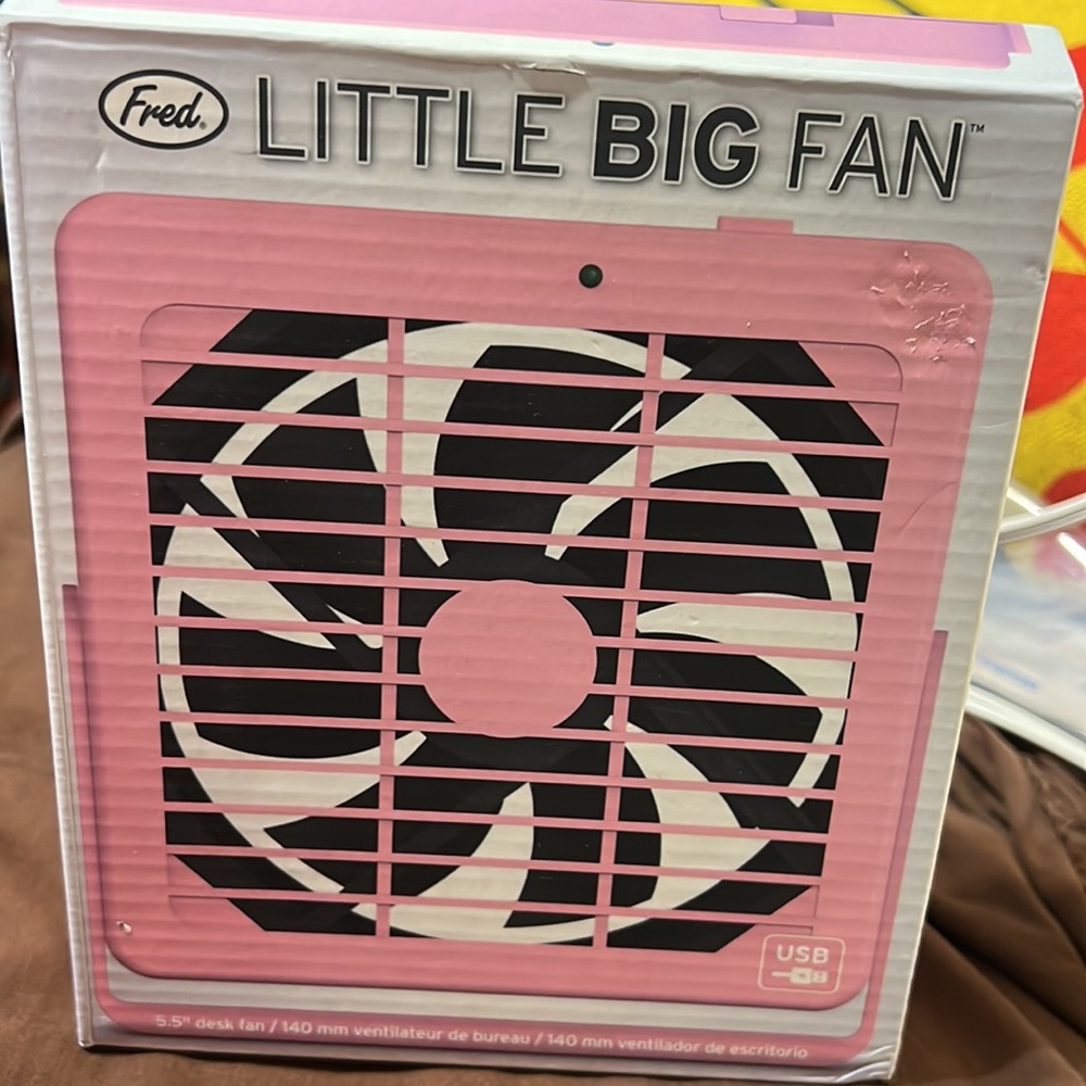 USB Pink Little Desktop Fan - Computer Table - BRAND NEW! - Picture 3 of 6